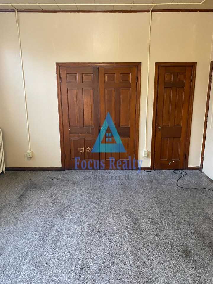 15 East Vine Street - Photo 4 of 9