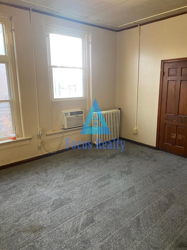 15 East Vine Street - Photo 5 of 9