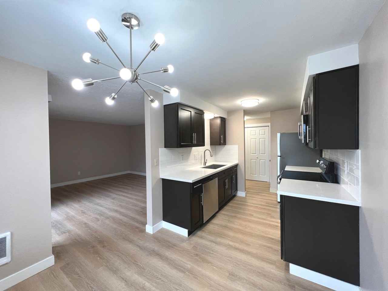 708 Browning Avenue South - Photo 2 of 26