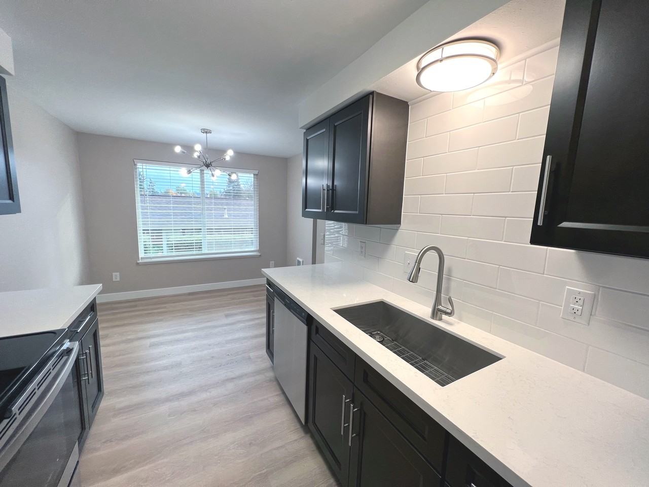 708 Browning Avenue South - Photo 6 of 26