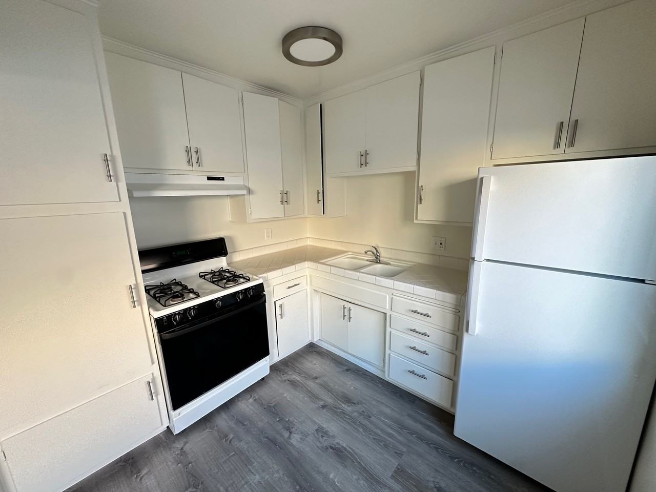 3432 Richland Drive - Photo 2 of 9