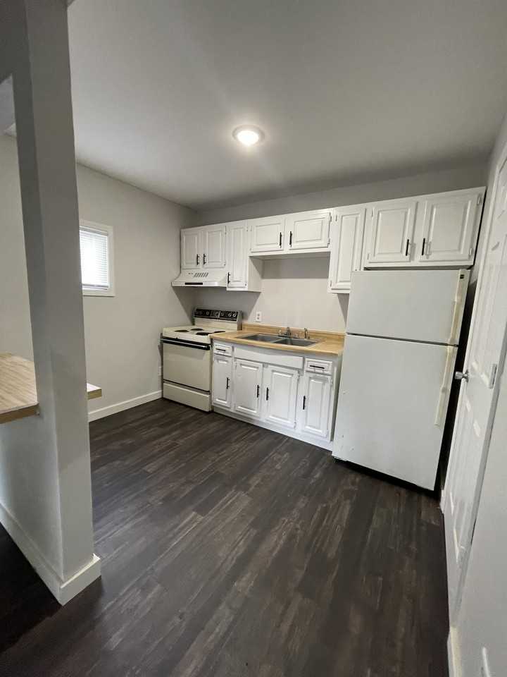 512 Crittenden Street - Photo 2 of 5
