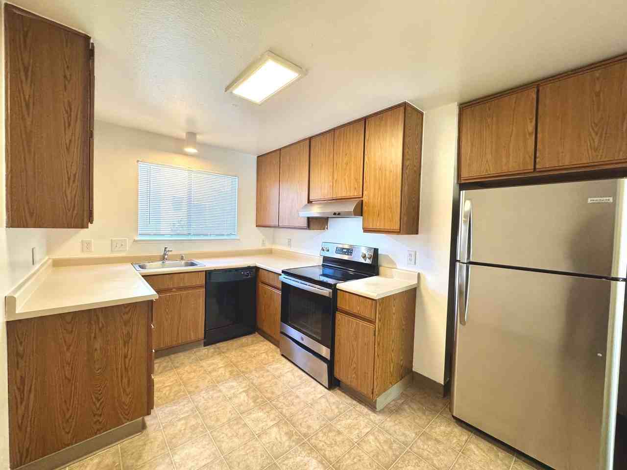 554 Bancroft Avenue - Photo 7 of 20