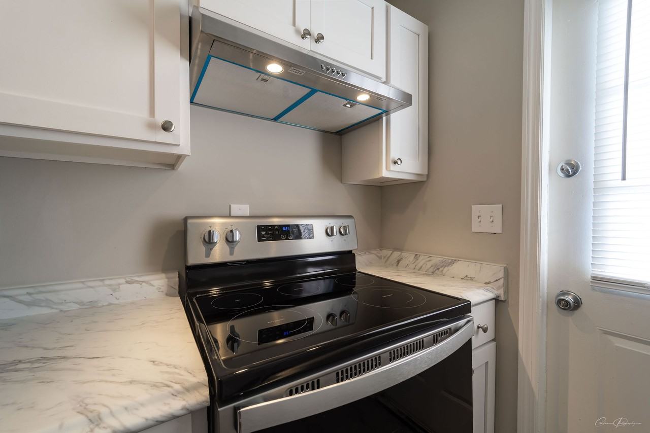 201 E. 13th Street - Photo 5 of 32