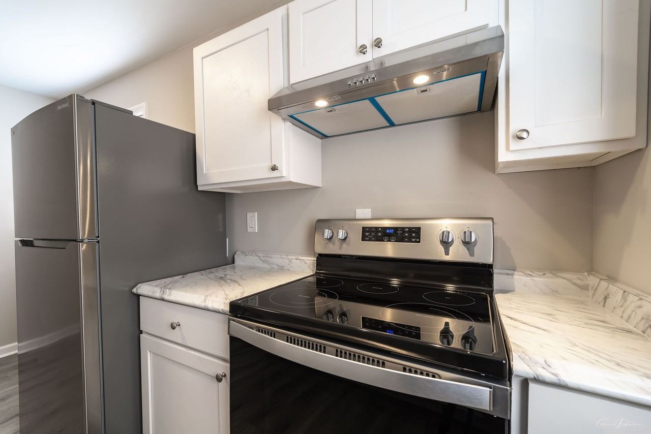 201 E. 13th Street - Photo 7 of 32