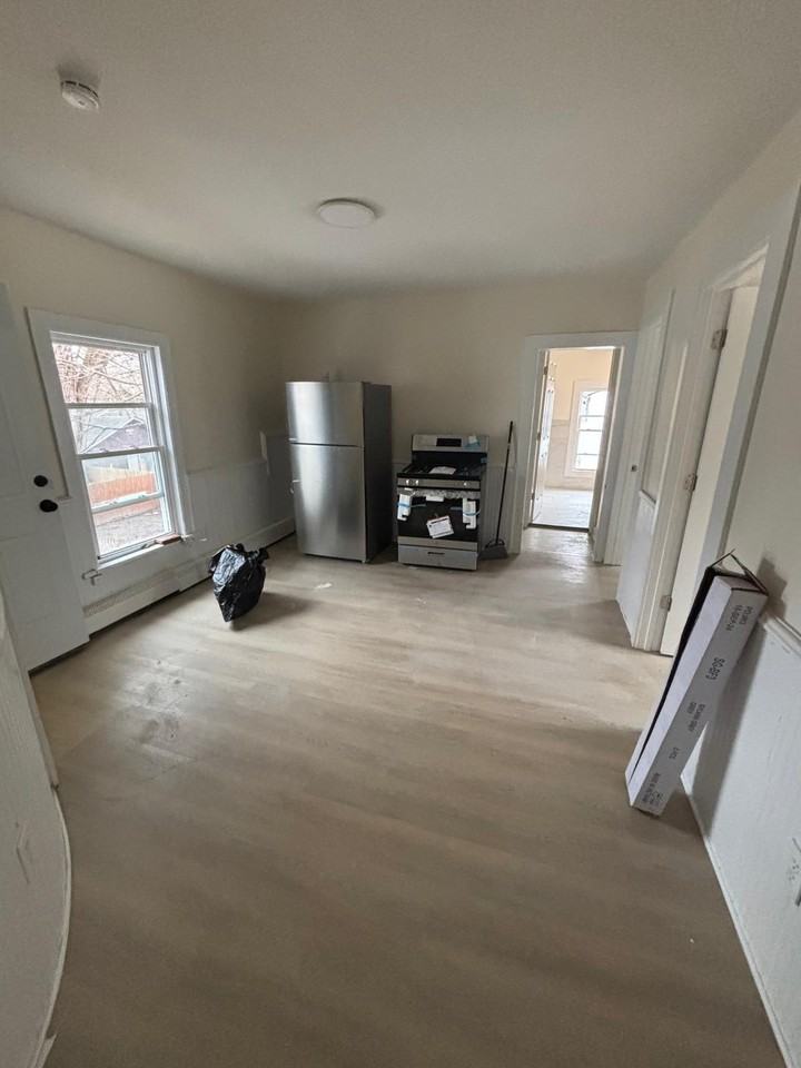 155 Front Street - Photo 7 of 30