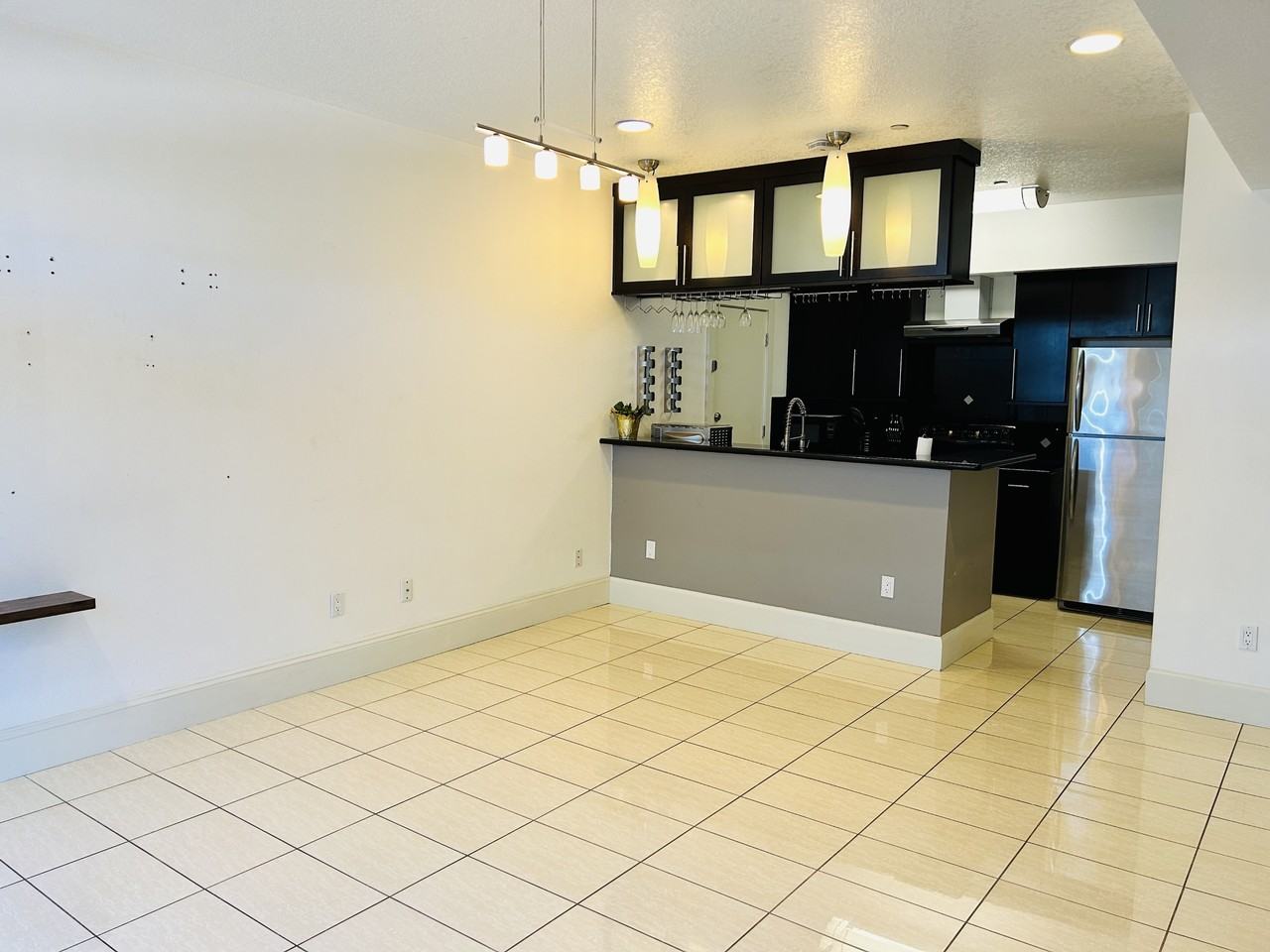 6016 NE Willow - Photo 4 of 17