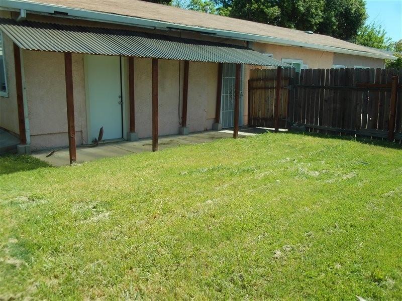 1115 Holly Avenue #C - Photo 2 of 10