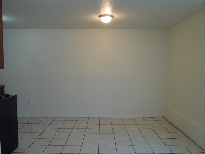 1115 Holly Avenue #C - Photo 3 of 10