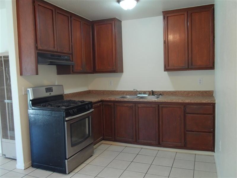 1115 Holly Avenue #C - Photo 4 of 10