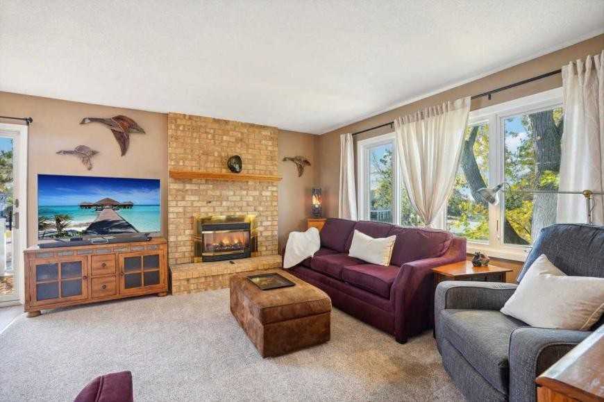 8404 W 100th St - Photo 2 of 10