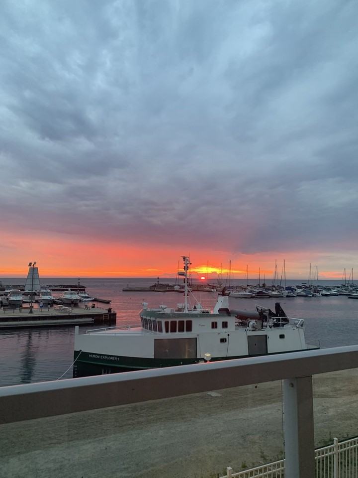 137 Elgin St - Photo 3 of 12