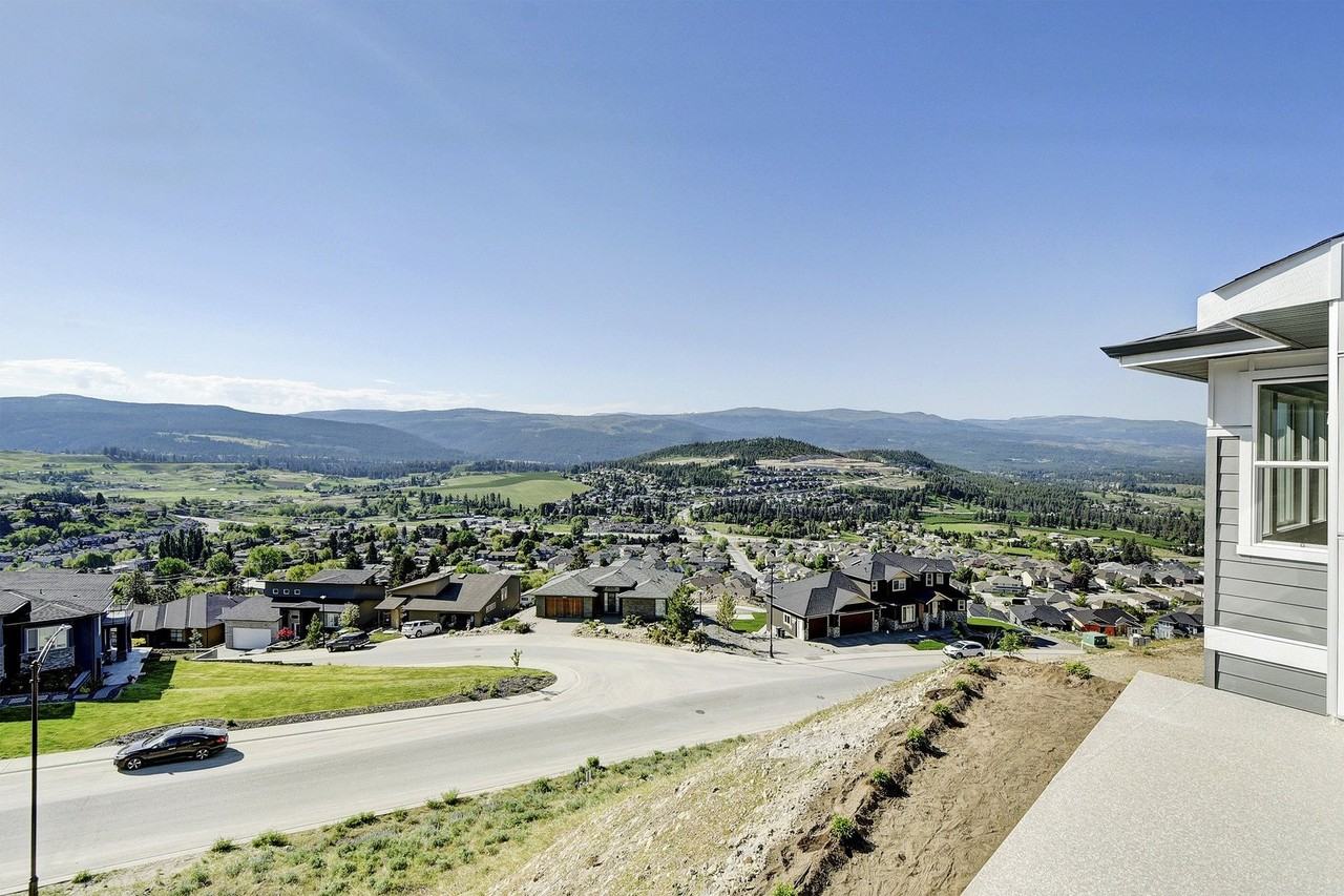 1430 Mine Hill Lane - Photo 2 of 11