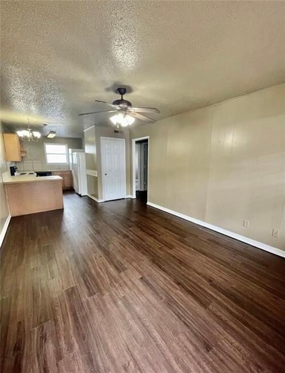 775 W Sycamore St - Photo 2 of 7