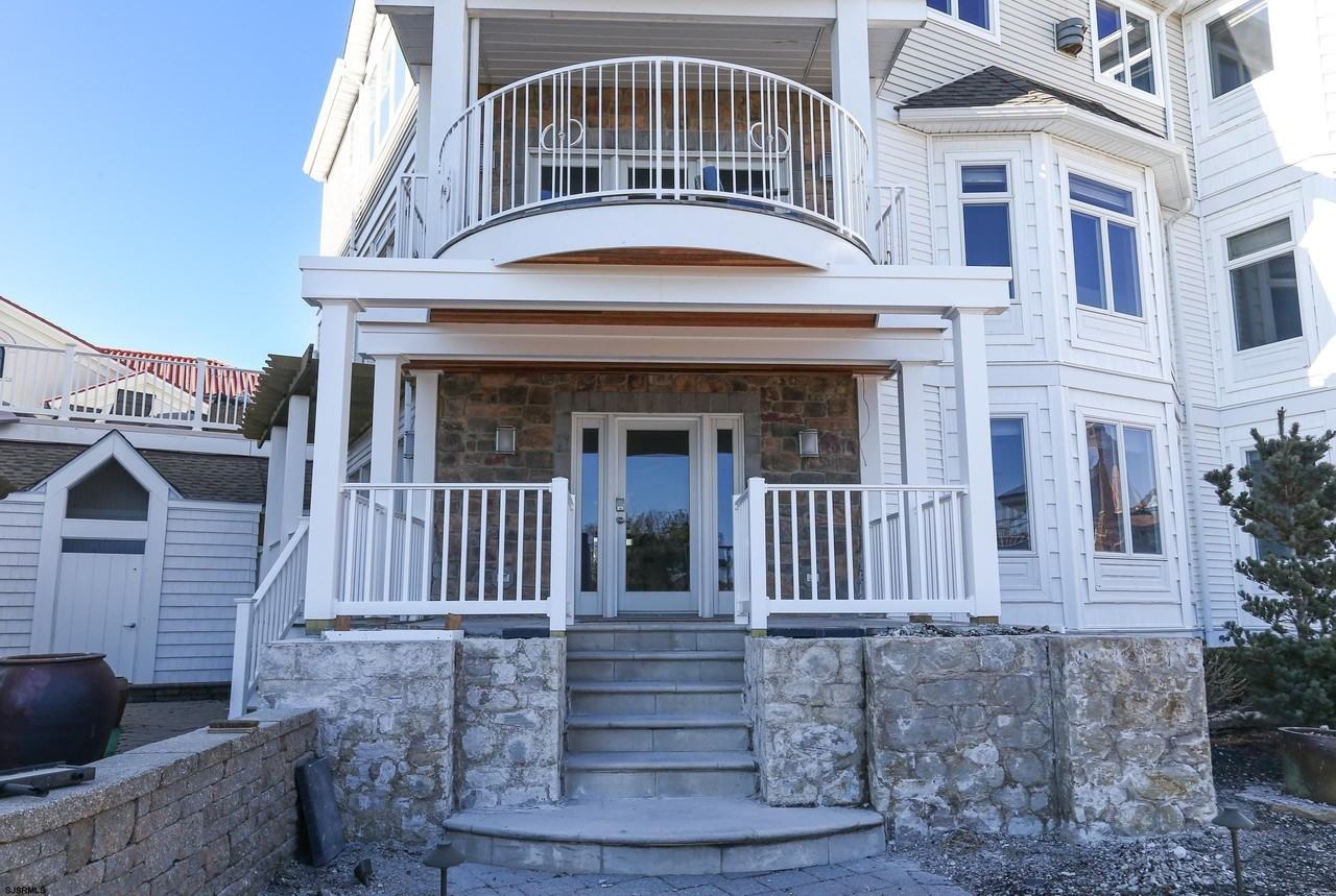 402 20th St S - Photo 2 of 50