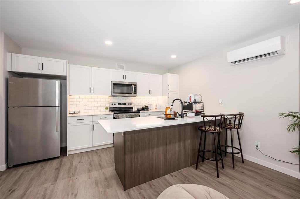 34 Smithfield Ave #MAIN - Photo 4 of 10