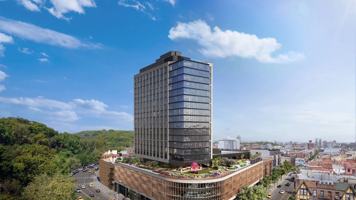 featured image of 4650 Broadway