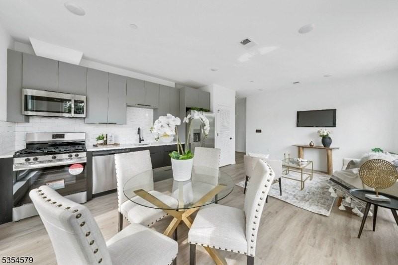 15 S 13th St #305 - Photo 4 of 14