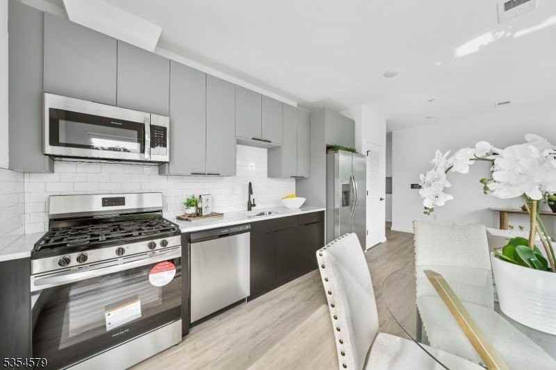 15 S 13th St #305 - Photo 5 of 14