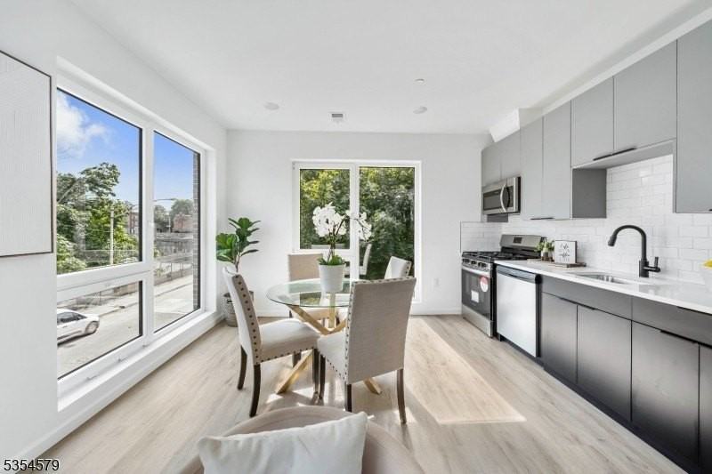 15 S 13th St #305 - Photo 7 of 14