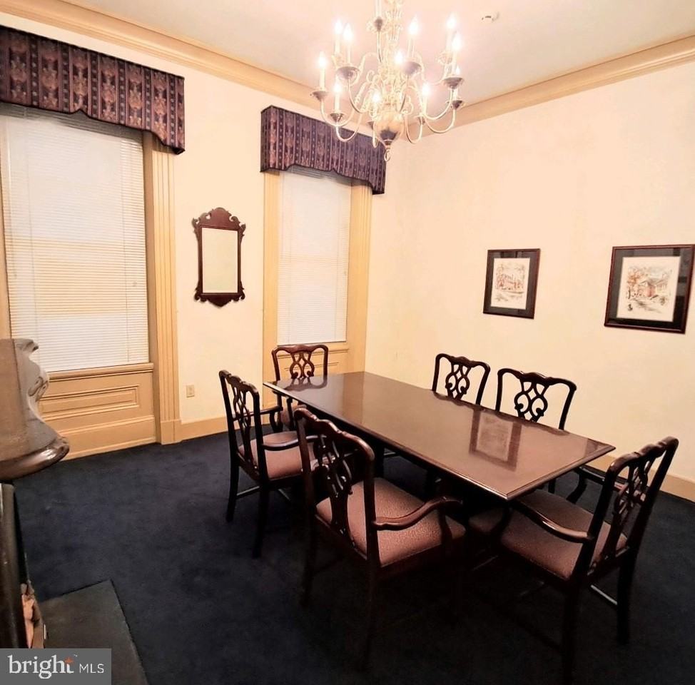 540 Court St - Photo 5 of 18