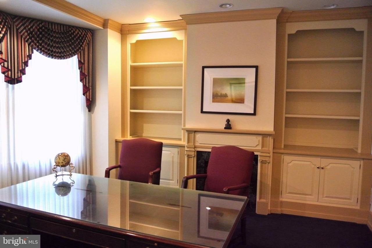 540 Court St - Photo 7 of 18