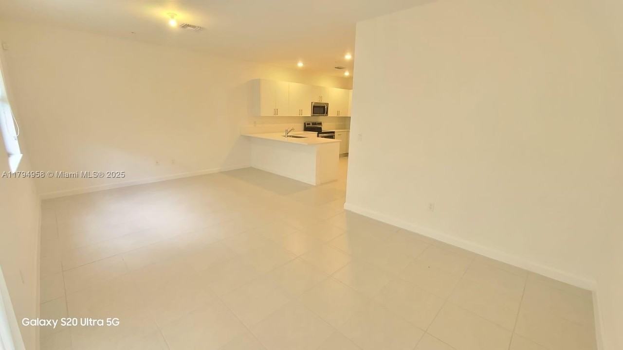 226 Sw 159th Ct #226 - Photo 7 of 19