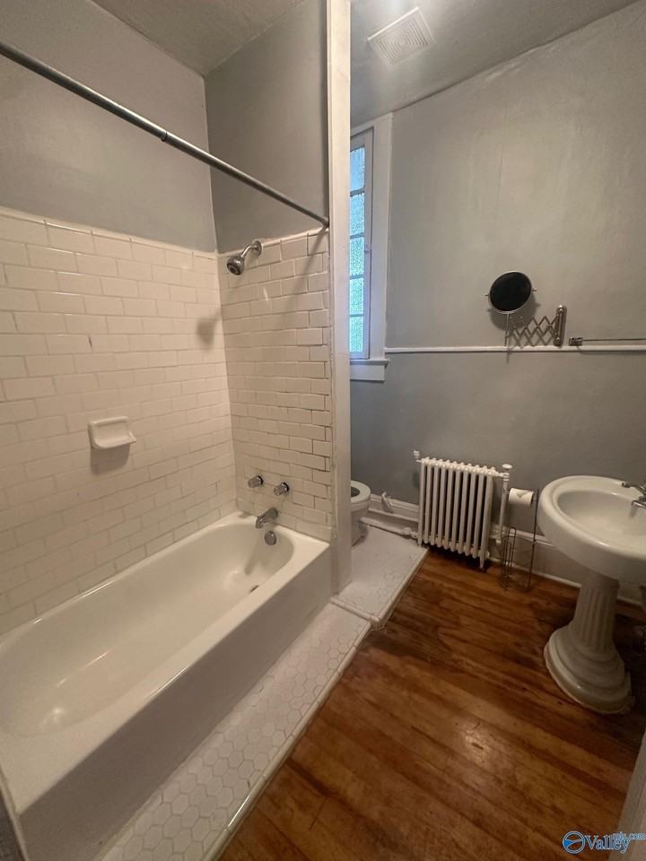 417 Holmes Ave Ne #C - Photo 7 of 10