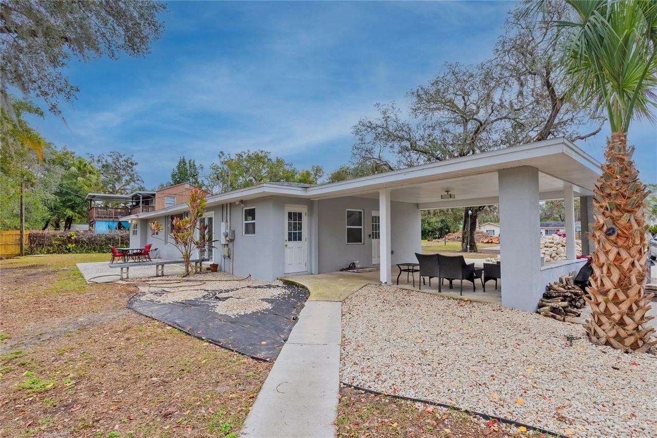 11927 Riverhills Dr - Photo 2 of 16