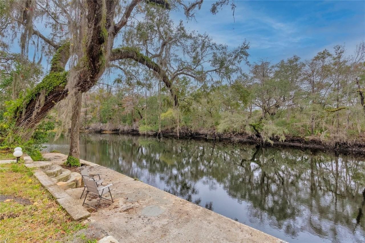 11927 Riverhills Dr - Photo 4 of 16