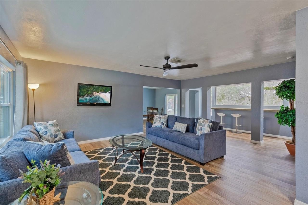 11927 Riverhills Dr - Photo 6 of 16