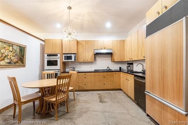 3020 E Grand Blvd - Photo 6 of 17