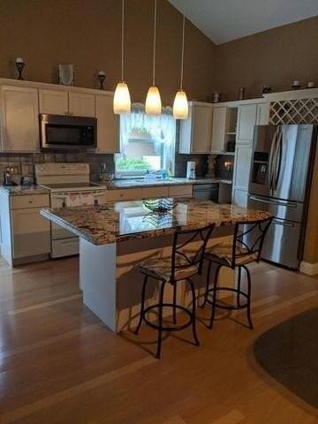 100 Cape Pointe Circle - Photo 7 of 25