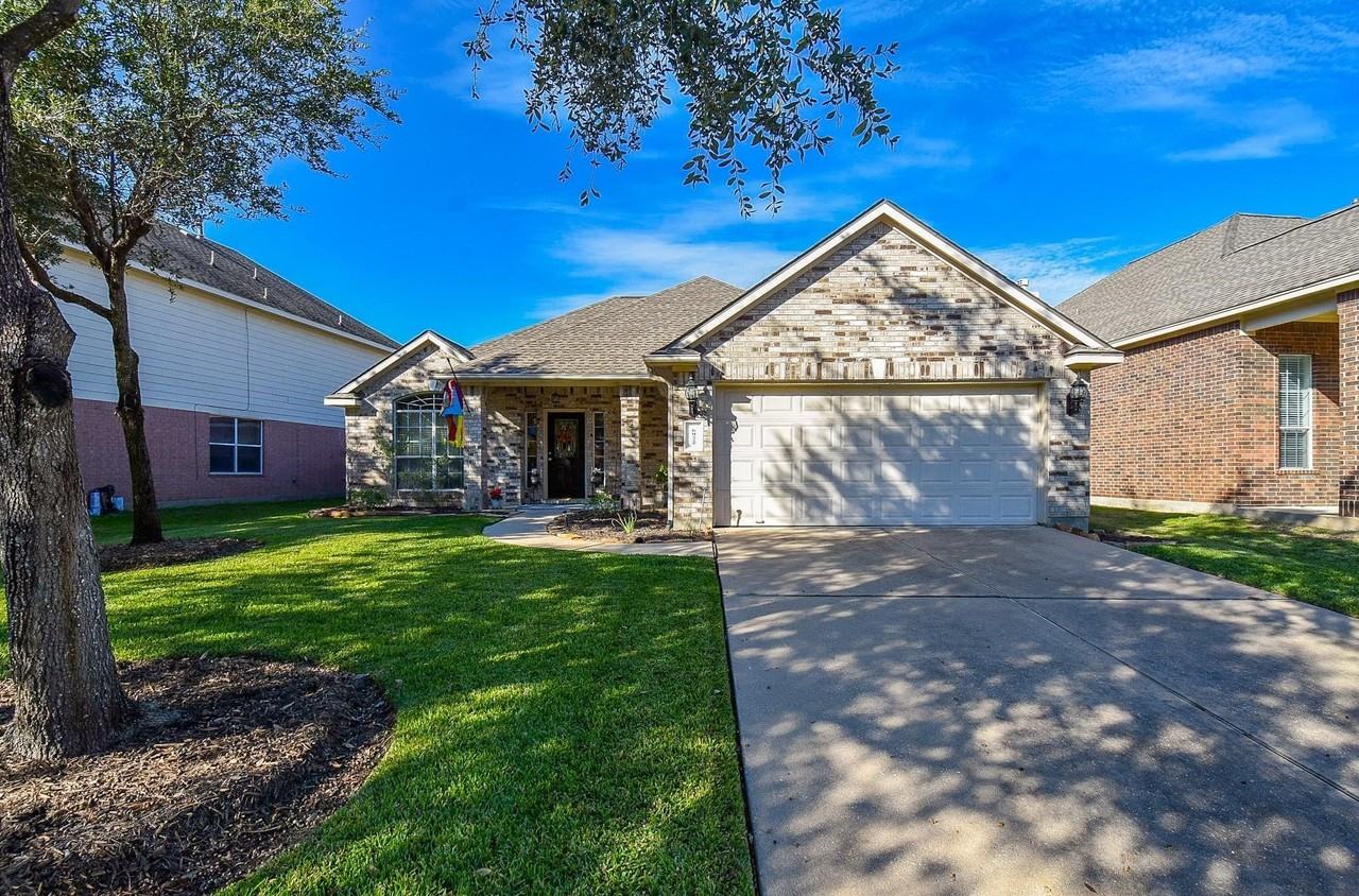 6922 Summer Bridge Ln - Photo 3 of 7