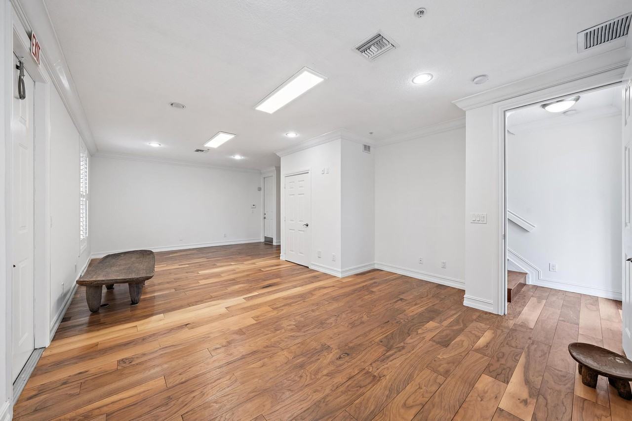 4344 Main Street - Photo 7 of 22