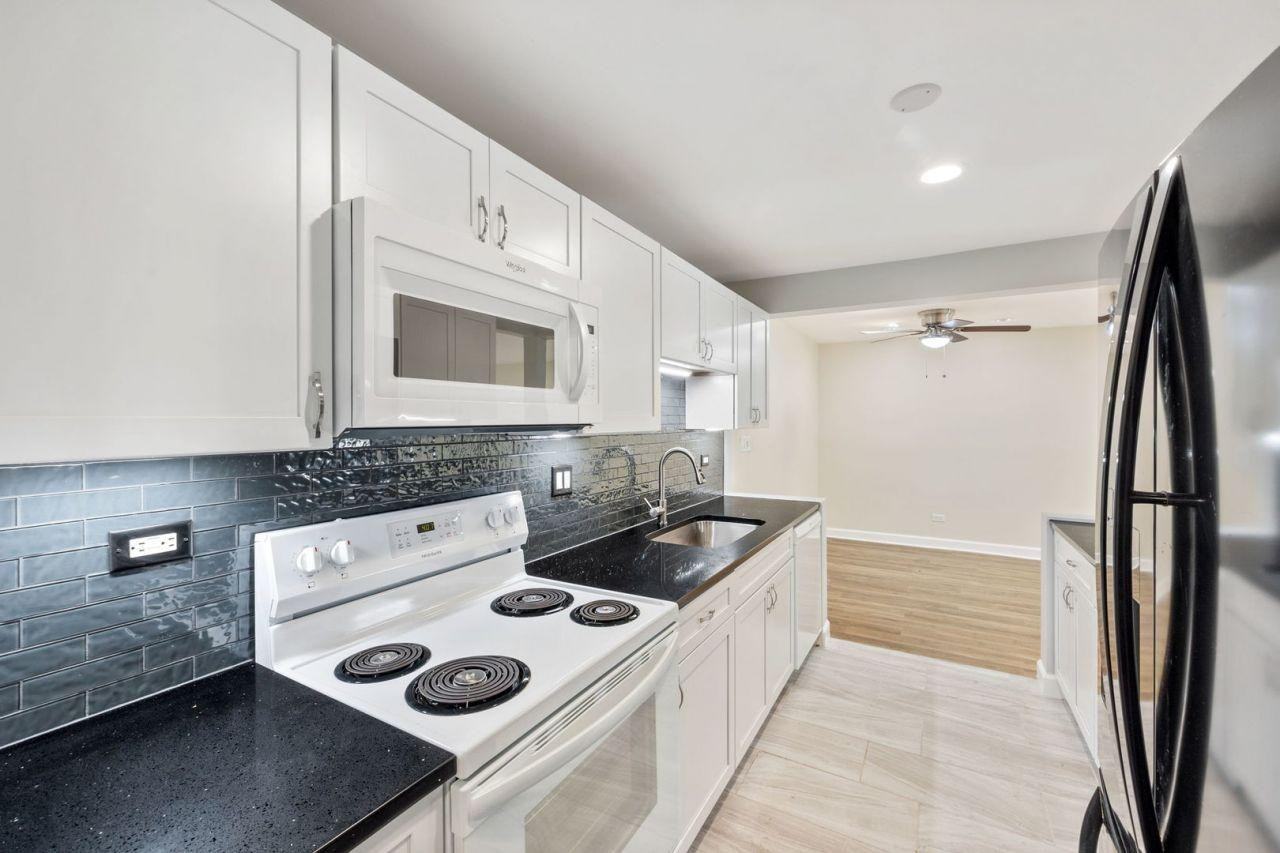 940 Beau Dr - Photo 6 of 16