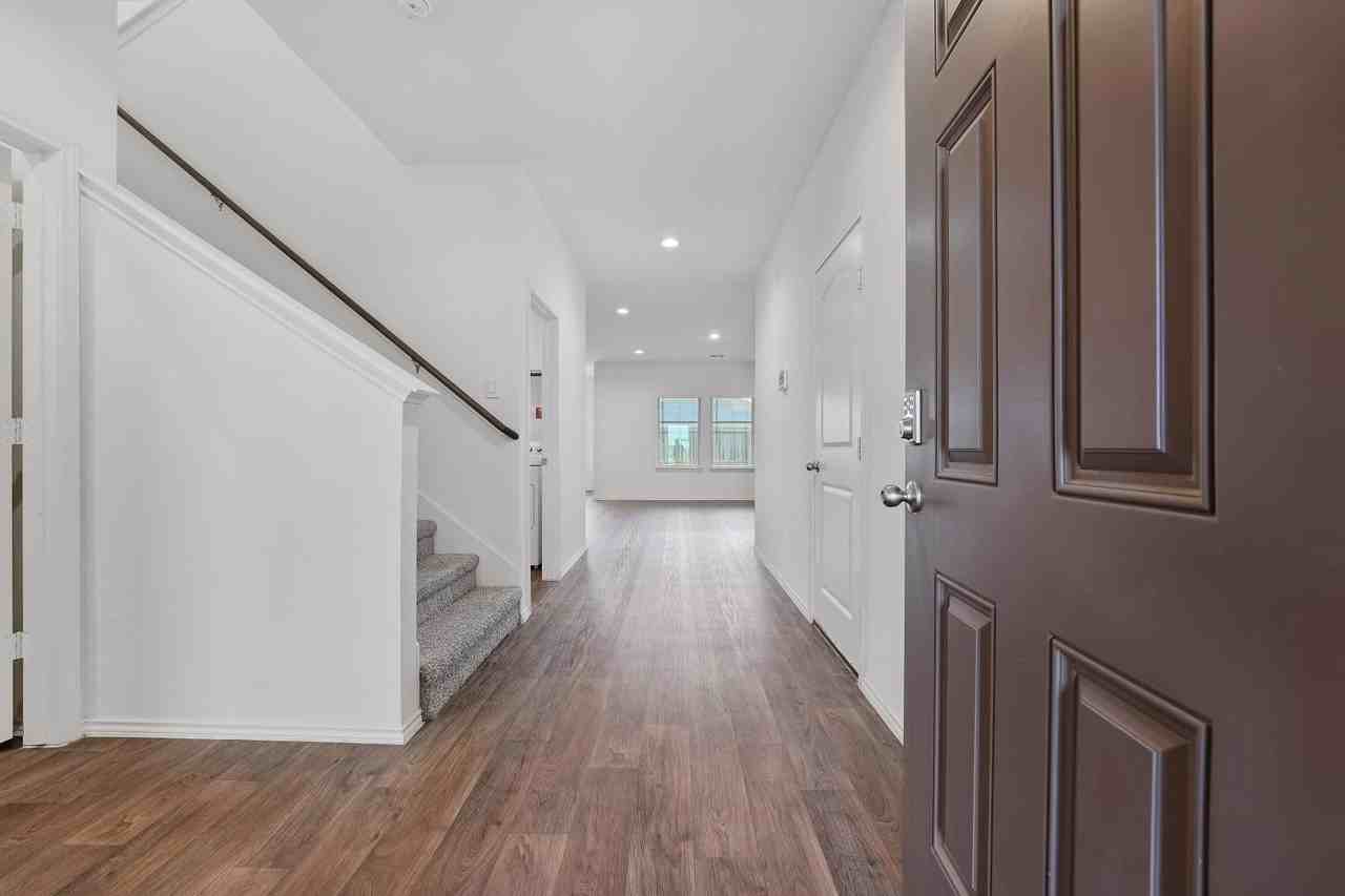 21622 Violet Ridge Rd - Photo 3 of 31