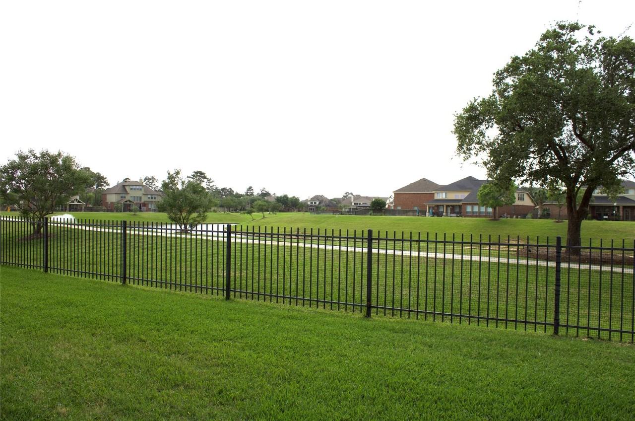 18935 Emery Meadows Ln - Photo 4 of 17