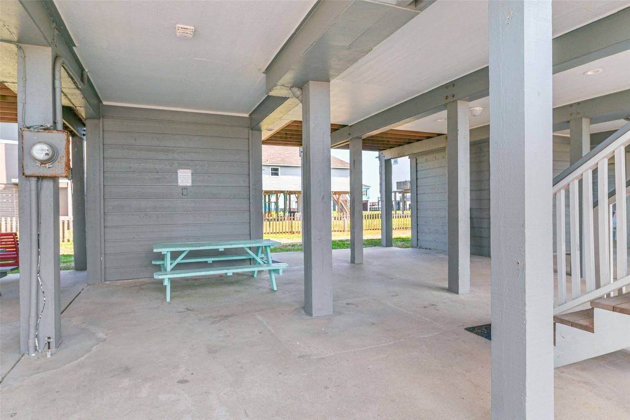 17615 Termini San Luis Pass Rd - Photo 2 of 40