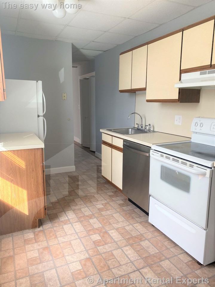 37 Spring St #4 - Photo 2 of 5
