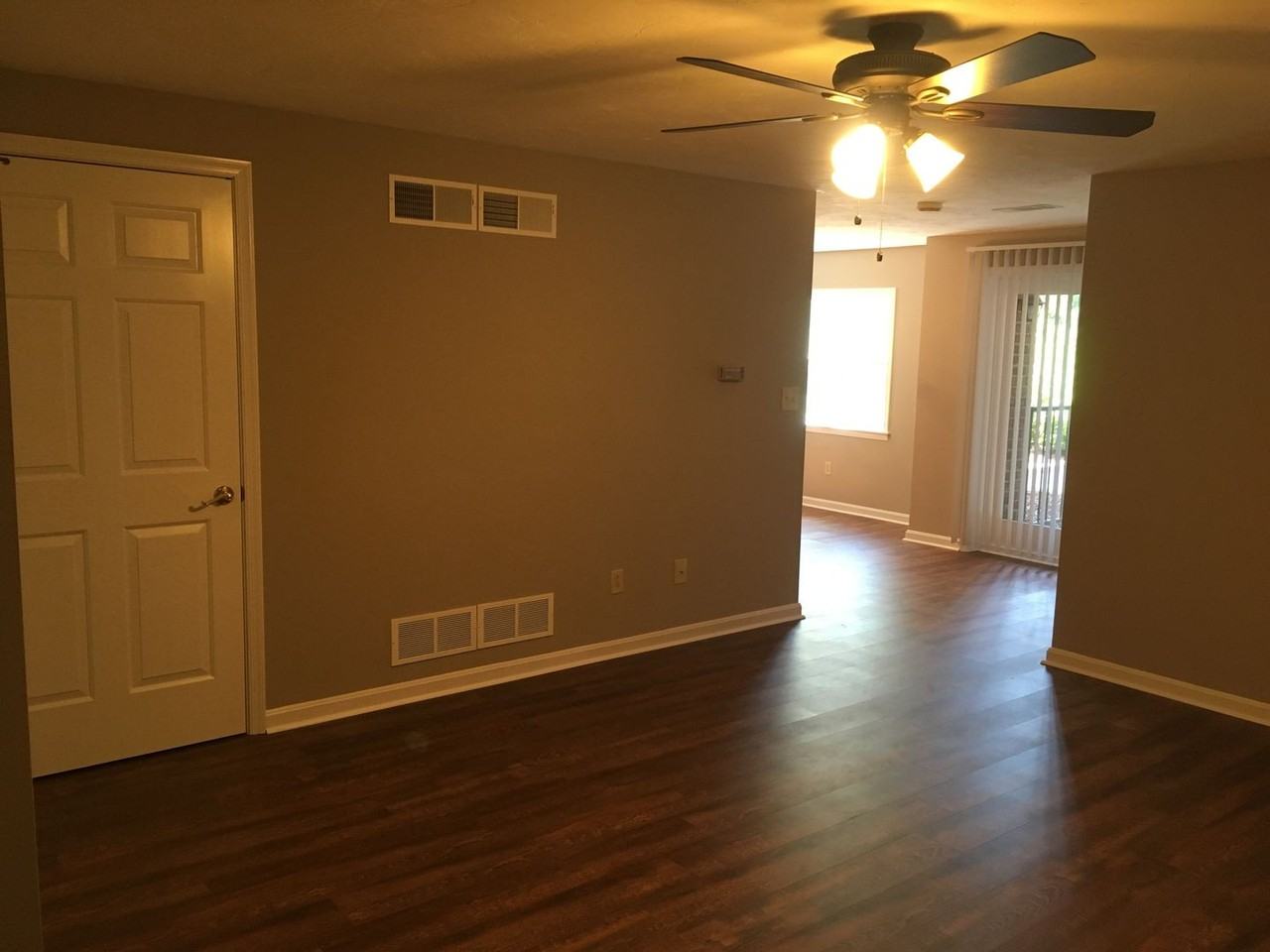 327 N. Pine Ave - Photo 3 of 21