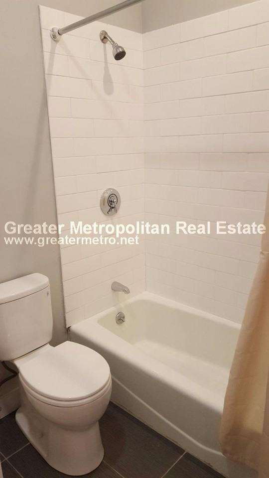 535 E 8th St #2 - Photo 6 of 14