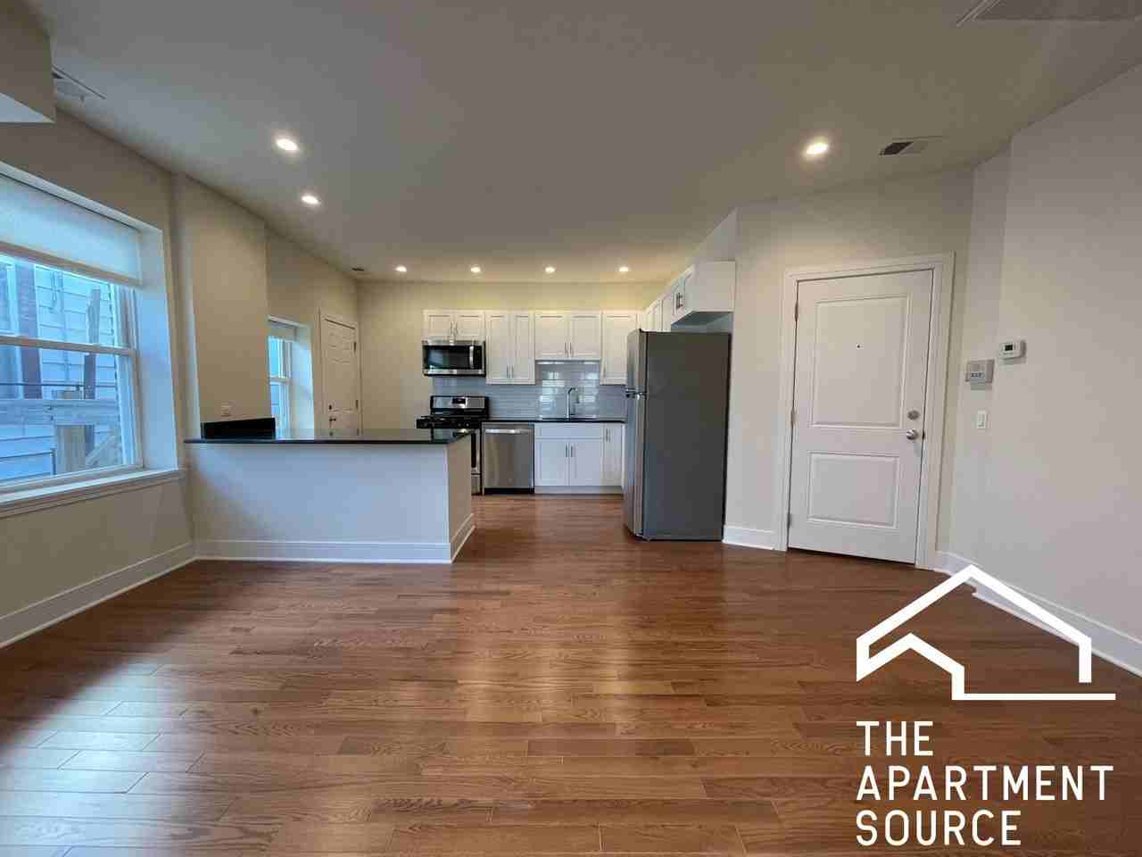 3238 N Clark St #2R - Photo 4 of 18