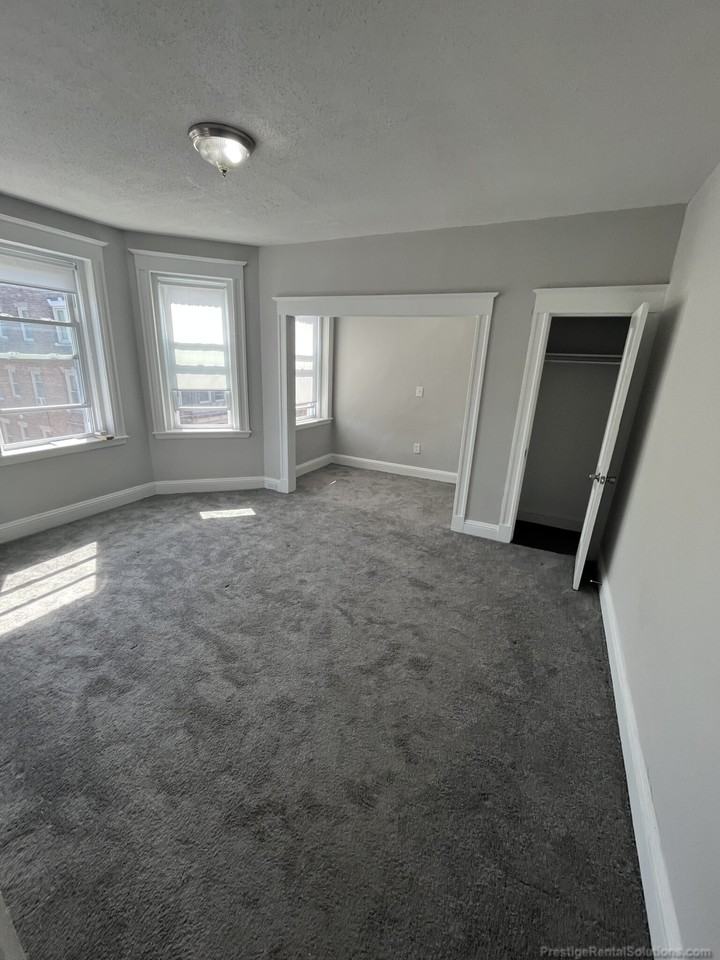 Woodstock Ave. & Kelton St #18 - Photo 2 of 11