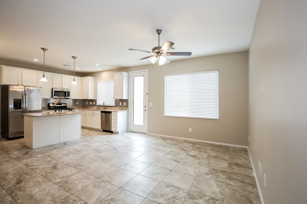 7369 Puddle Duck St - Photo 5 of 17