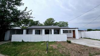 101 S Lockhart St #A - Photo 1 of 1