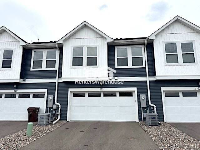 633 E Blossom Cir - Photo 2 of 33