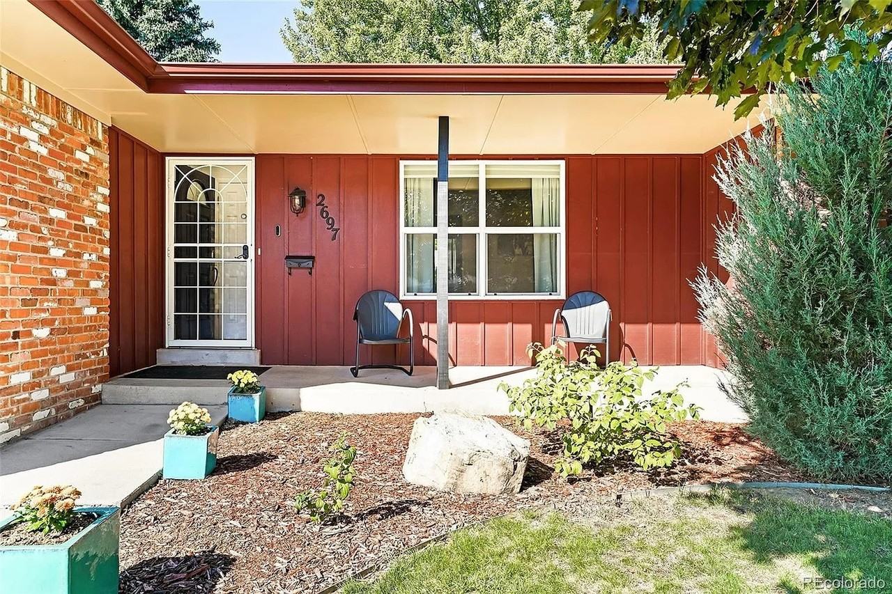 2697 S Leyden St - Photo 2 of 31