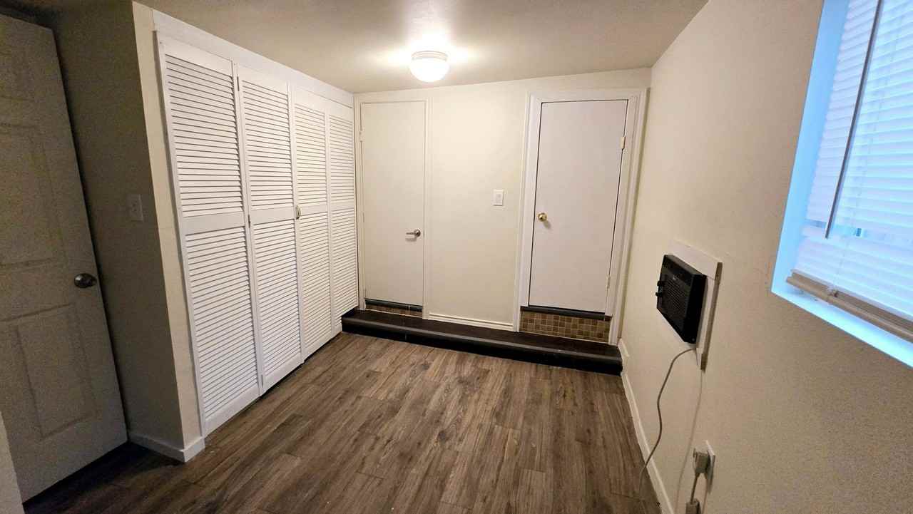 101 S Lockhart St - Photo 7 of 18