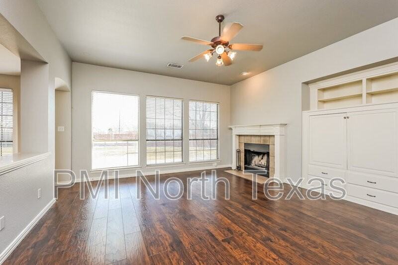 2541 Indian Hills Dr - Photo 4 of 26